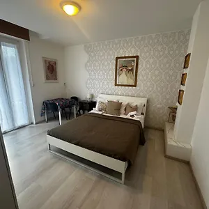 https://residenza-manzoni-centre.it-lombardy.com